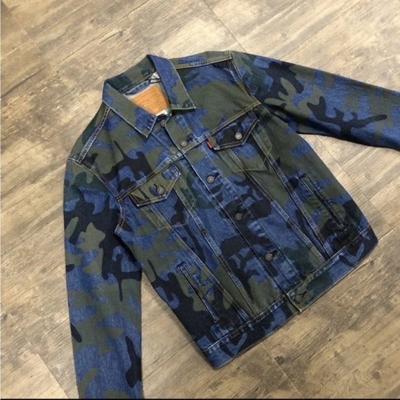 Levi's Other - Levi Strauss- Denim Painted Camo “Trucker” Jacket